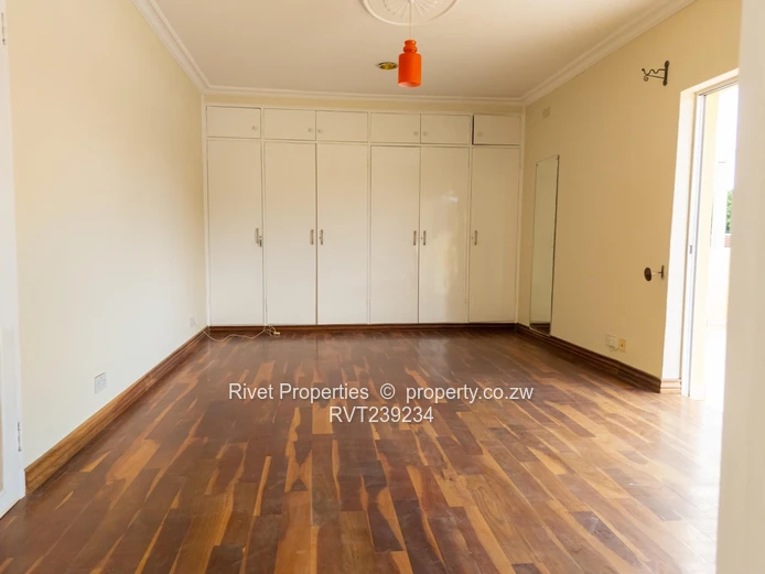 Massive  Property For Sale Suitable For Embassy, Office, Business Complex Etc