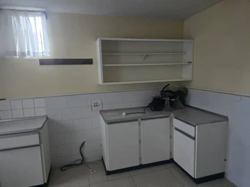 2 Bedroom Flat & Apartment