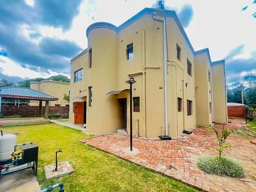 3 Bedroom Flat & Apartment