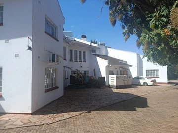 6 Bedroom House