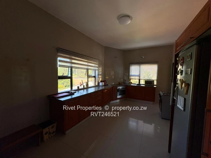 Emerald Hill Flats To Let Fully Furnished.