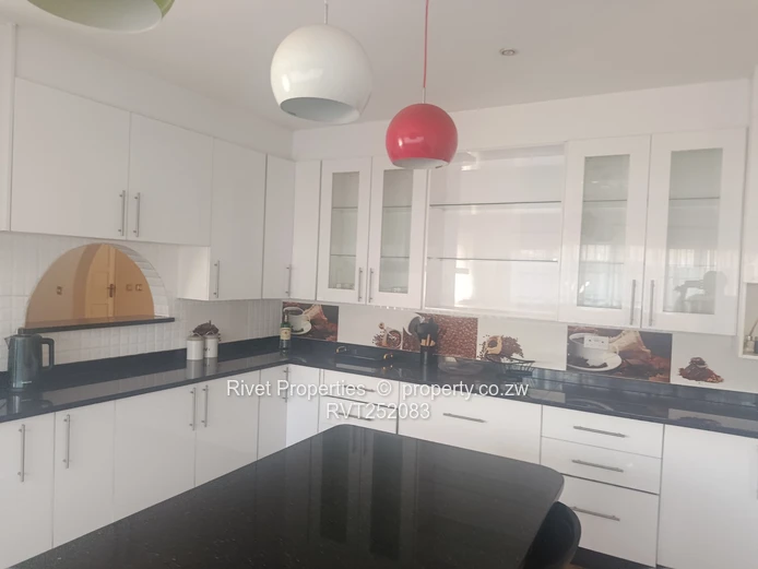 Very Neat House Adlynn For Sale Also Vacant