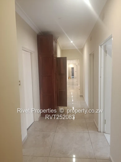 Very Neat House Adlynn For Sale Also Vacant