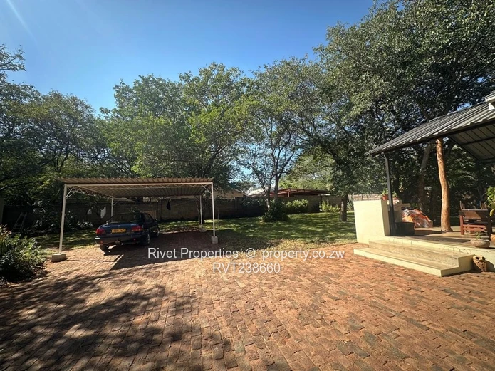 House For Sale - Mahogany Road Victoria Falls (Sole Mandate)