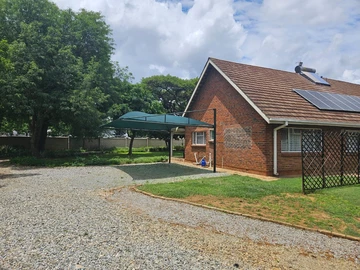 6 Bedroom Garden Flat