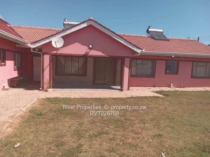Reduced To Go Modern - 8 Bedroomed House 