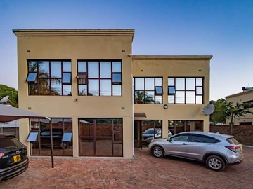 3 Bedroom Flat & Apartment