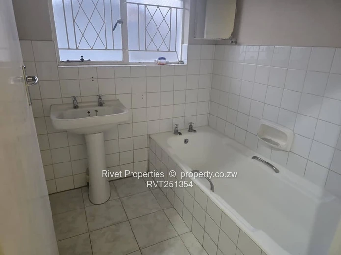 Avondale Garden Flat