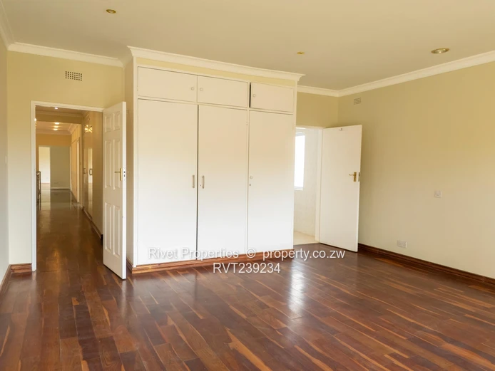 Massive  Property For Sale Suitable For Embassy, Office, Business Complex Etc