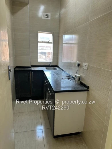 Msasa Warehouse To Let