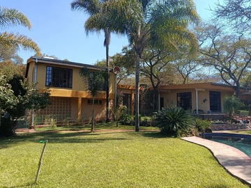 6 Bedroom House