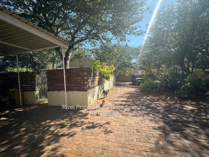House For Sale - Mahogany Road Victoria Falls (Sole Mandate)