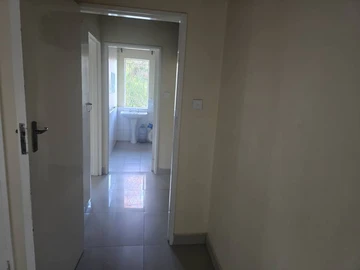 2 Bedroom Flat & Apartment