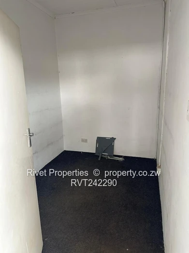 Msasa Warehouse To Let