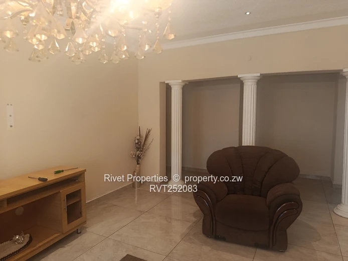 Very Neat House Adlynn For Sale Also Vacant