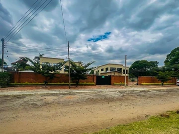 3 Bedroom Flat & Apartment